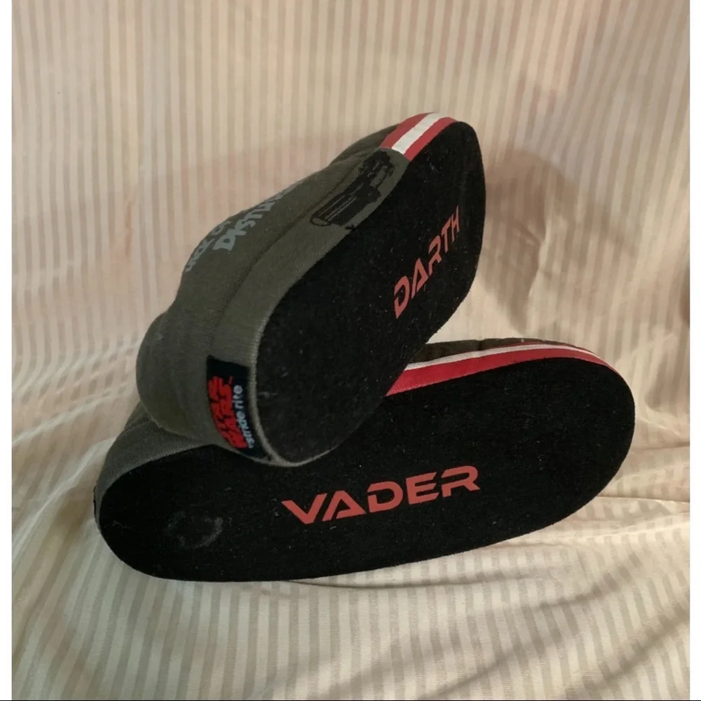 STRIDE RITE | Star Wars | Darth Vader | house slippers | Kids Size Y 2-3